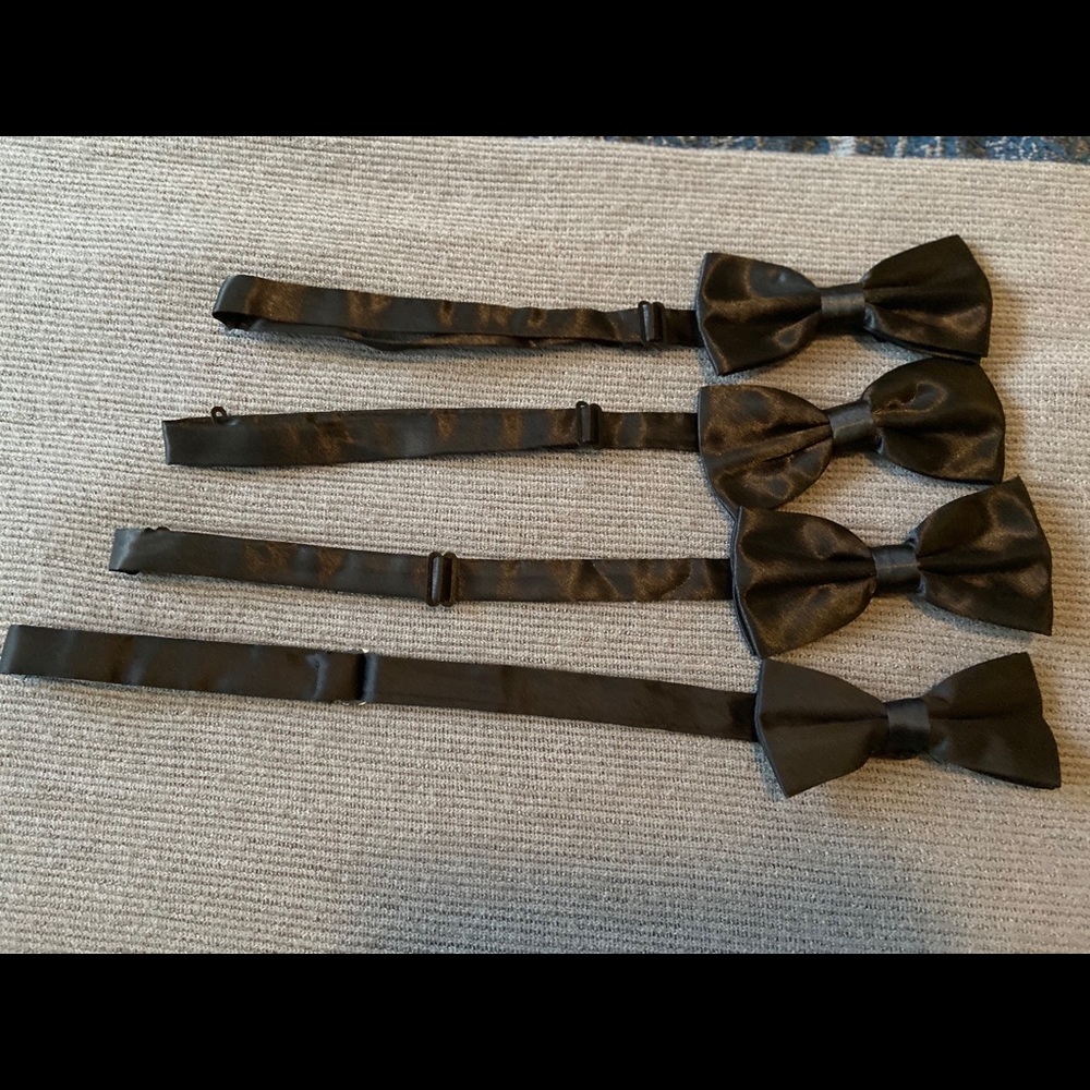 Set of 4 Black Bow Ties